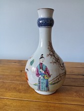 ANTIQUE CHINESE PORCELAIN FAMILLE ROSE Garlic neck VASE QING QIANLONG 