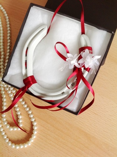 Real traditional wedding - real, gift