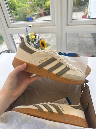 Adidas white and grey spezial - white,