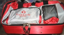 A Large Thomas Taylor Bowls Bag _ Rarely Used Great Condition