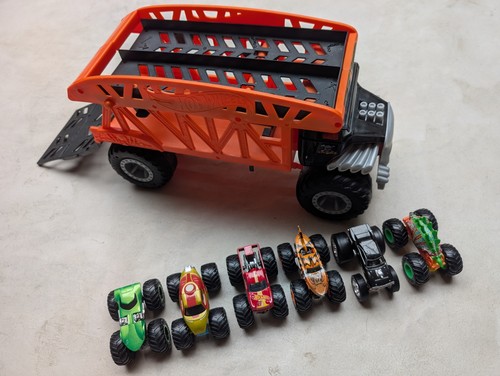 Monster jam hot wheels - wheels,