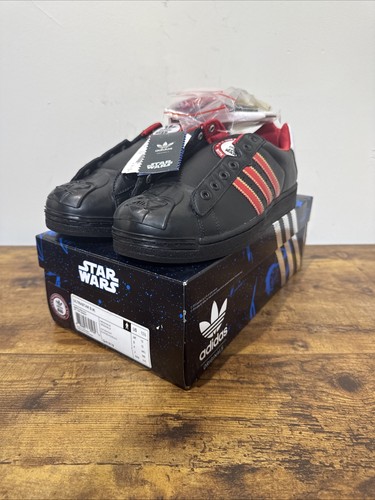 Rear adidas star wars - rear,