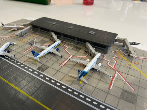400 scale model airport - 1:400,