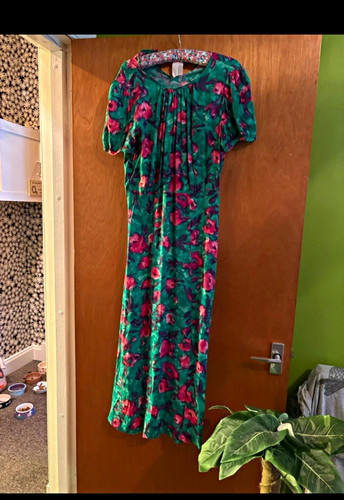 Zara size green fit flare - zara, &