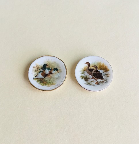 Dolls house scale pair of - pair,