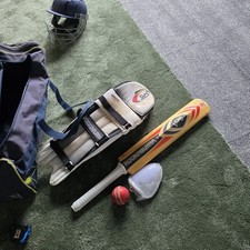 Cricket Gear Youth. Size 6