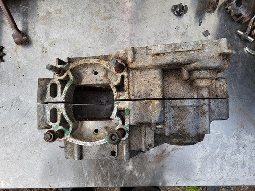 Engine crank casings for yz - engine,
