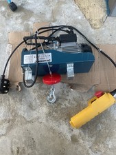 500W Electric Hoist, 250kg Lifting Winch - Heavy Duty Corded Lifter