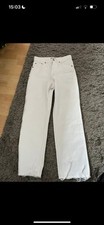 Woman’s White Zara Straight