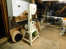 Axminster Tools Band saw BS350