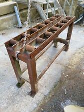 Heavy duty gravity roller conveyor