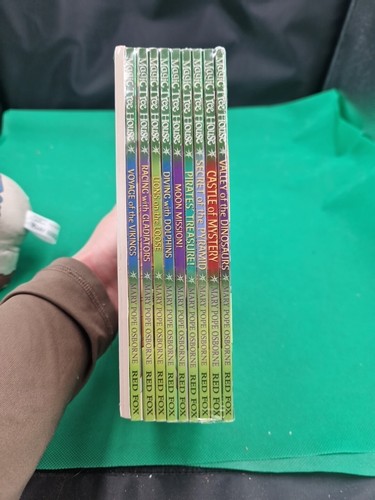 Magic tree house book - house,