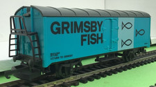 Lima OO Gauge Grimsby Fish Refrigerated Van
