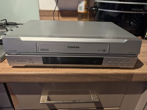Vhs player vcr toshiba v634uk - vhs,