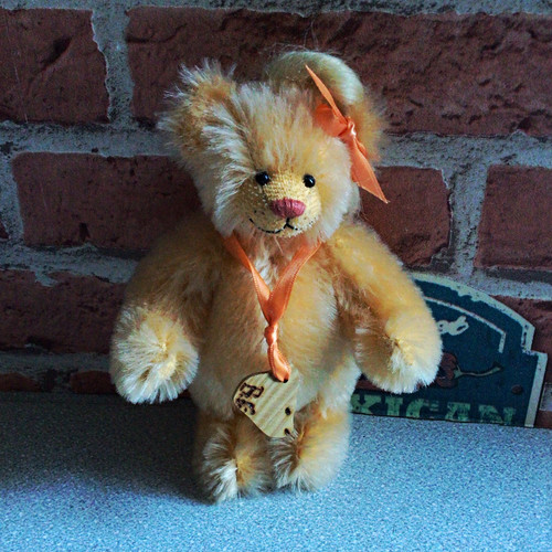 Gorgeous peach mohair artist - gorgeous,