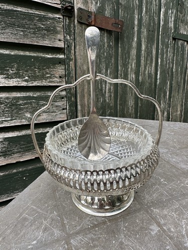 Vintage queen anne - queen, mayell
