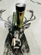 Parker Duofold Lucky Curve Jr, 14k F nib, Canada,1930s, Permanite "Jade Green""