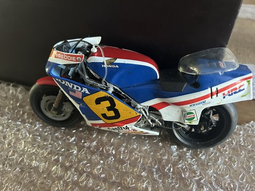 Tamiya 1983 honda - 1/12,