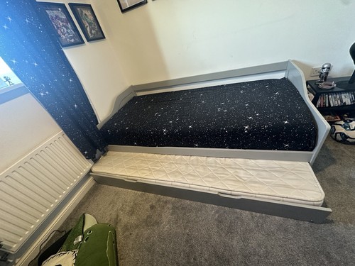 Single trundle bed - trundle, with