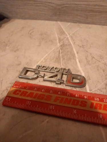 Toyota hilux d4d - hilux, badge