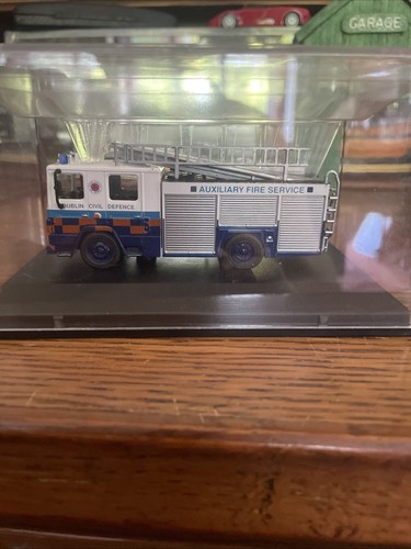 Oxford diecast dennis - dennis, fire