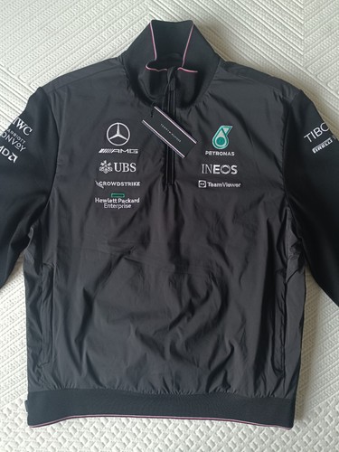 Mercedes formula team issue - team,
