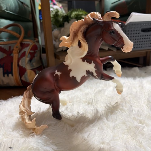 2023 collector club - club, breyer