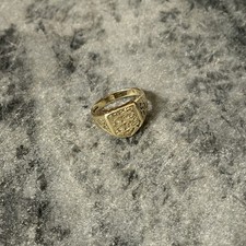 9Ct Yellow Gold Three Lions