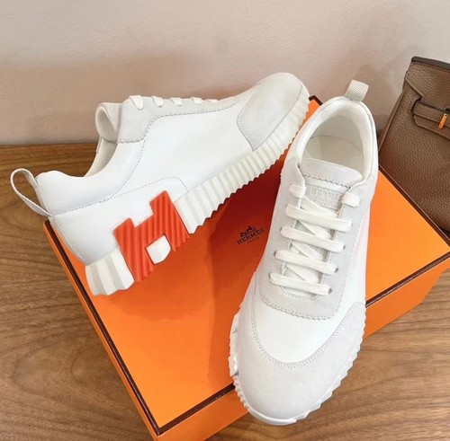 White orange hermes - hermes, bouncing
