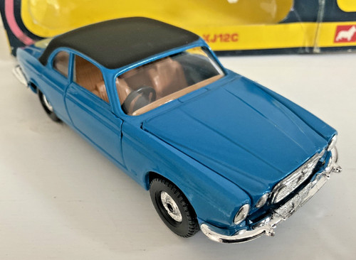 Corgi toys 286 jaguar - corgi,