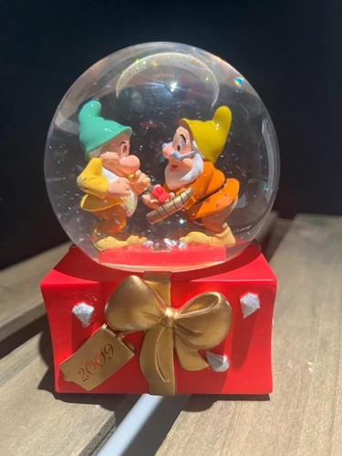 Disney store snow white the - disney,