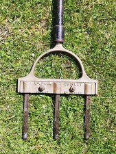 PAISLEY Hollow Lawn  Aerator