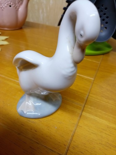 Ladro neo goose ornament - goose,