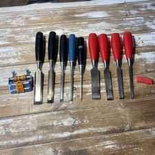 9 Vintage Chisels 4 Footprint
