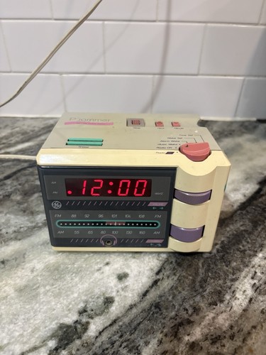 Vintage 1990s jammer - ge, am/fm