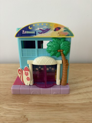 Polly pocket style beach hotel - pocket,