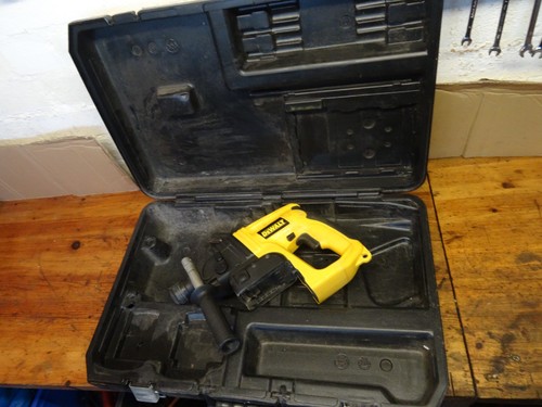Dewalt dw004 hammer drill - drill, in
