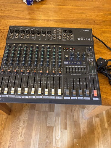 Yamaha mx12 analog mixing - mx12/4,