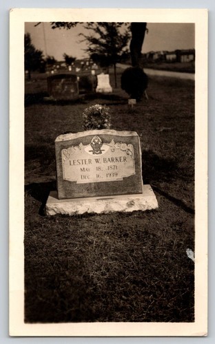 Cemetery barker family grave - cemetery,