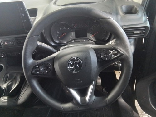 Steering wheel vauxhall combo - steering,