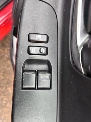 Toyota yaris 2011 - toyota, 2011-2017