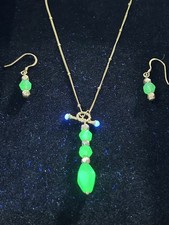 Green Uranium Czech Glass Gold