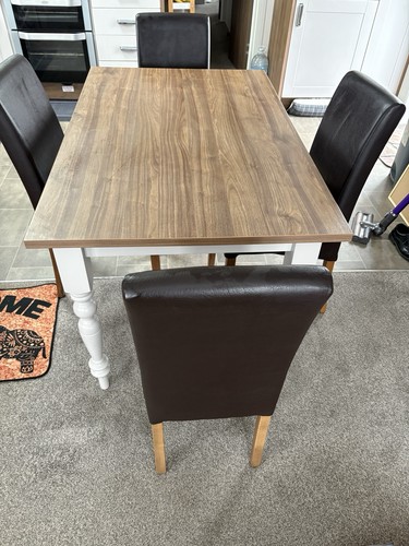 Table and chairs set - 4,