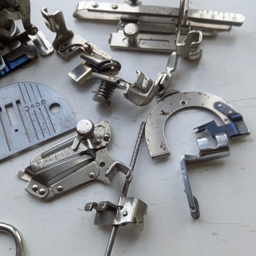 Vintage job lot singer - of,