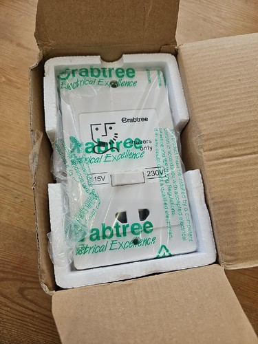 Crabtree shaver socket dual - crabtree,
