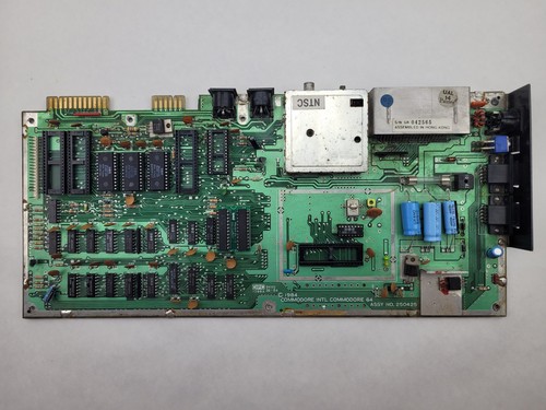 Commodore motherboard - 64,