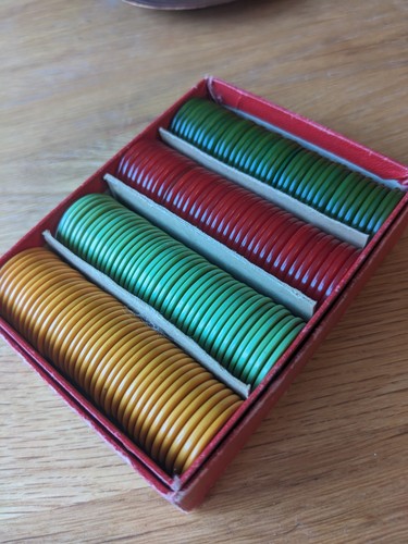 Vintage tiddlywinks set - set., four