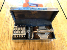 Wilkinson Sword Antique 7 day Razor in original box.