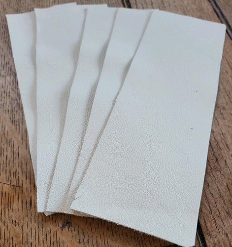 White 100 crest - crest, leather