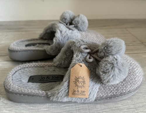 Joe grey glitter pompom - &,